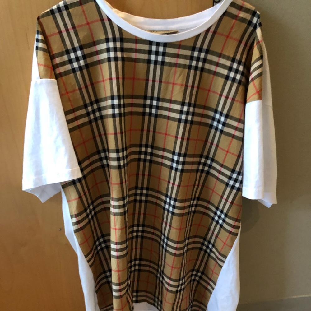 Burberry T-shirt